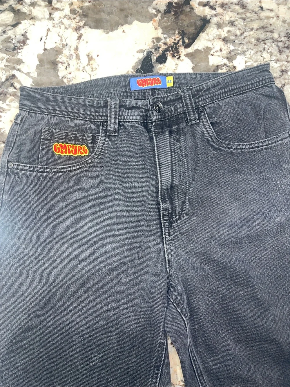 EMPYRE Relaxed Fit Men's Black Jeans with Retro Patch / vintage